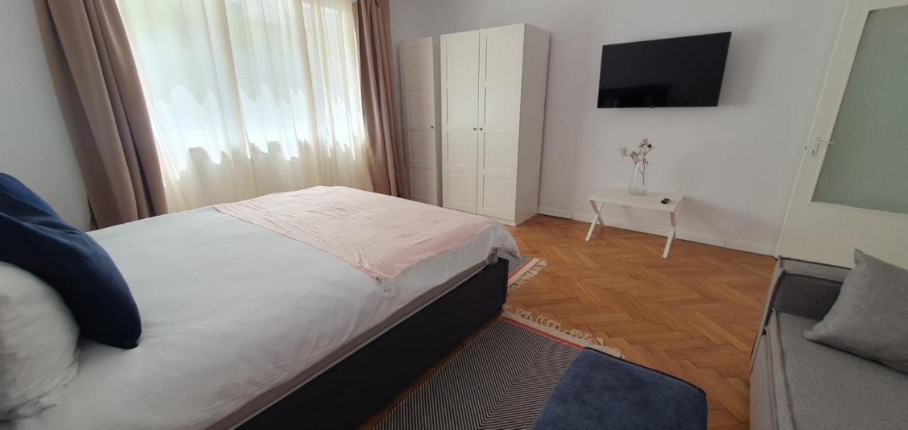 The Pines Serviced Apartments Braşov Exterior foto
