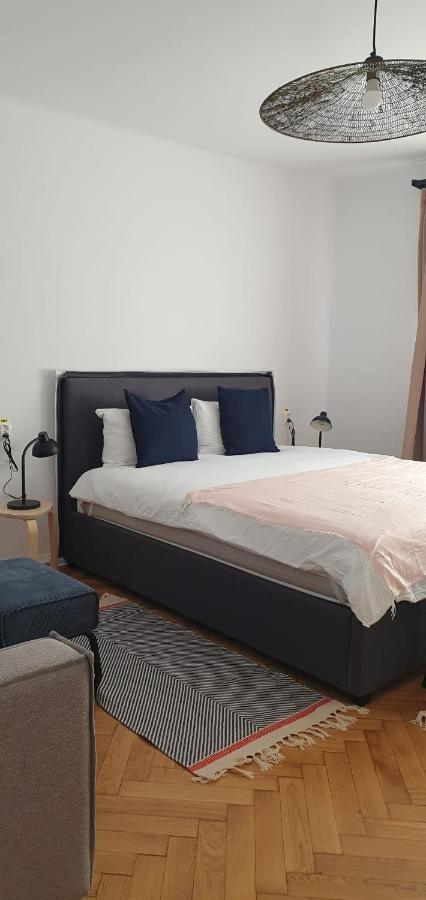 The Pines Serviced Apartments Braşov Exterior foto